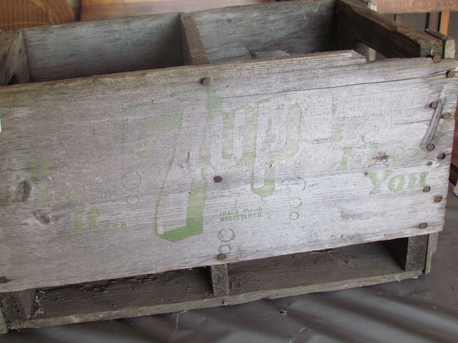 Wooden Crate 7Up 1 divider