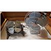 Image 1 : 2 VINTAGE FANS