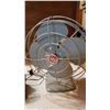 Image 2 : 2 VINTAGE FANS
