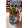 Image 2 : 2 JARS OF MARBLES