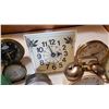 Image 5 : 9 VINTAGE CLOCKS
