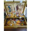 Image 1 : COSTUME JEWELRY BOX 11 BY 8 BY 3¾" WITH JEWELRY