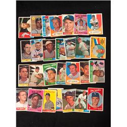 VINTAGE BASEBALL TRADING CARDS LOT