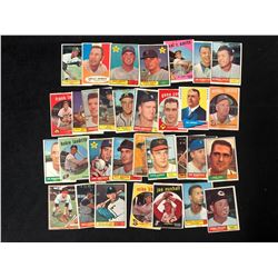 VINTAGE BASEBALL TRADING CARDS LOT