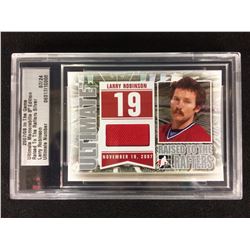 2007-08 ITG ULTIMATE MEMORABILIA 8TH EDITION RAISED TO THE RAFTERS LARRY ROBINSON (07/24)
