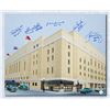 Image 1 : Maple Leaf Gardens Autographed By 5 Toronto Maple Leaf Legends 16x20 Photo