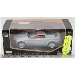 124TH 2004 MUSTANG DIECAST CAR