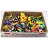 Image 1 : FLAT OF ASSORTED COLLECTOR TOYS INCL PEANUTS,