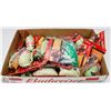 Image 1 : FLAT OF PET TOYS