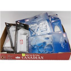 FLAT OF BAKING ACCESSORIES