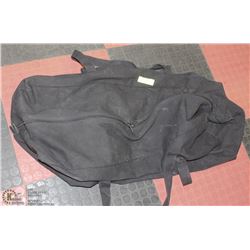 WORLD FAMOUS HOCKEY BAG 34” X 16”