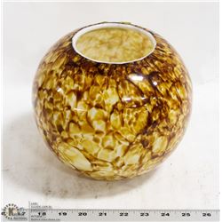 ROUND WHITE CASCADED ART GLASS VASE