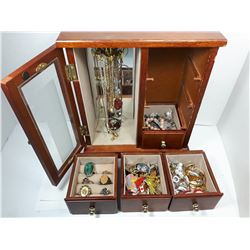21)  GLASS FRONT 4 DRAWER JEWELRY BOX