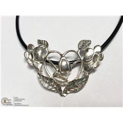 SILVER PENDANT NECKLACE (APP 3G)