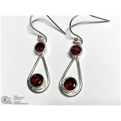 SILVER GARNET EARRINGS (APP 4G)