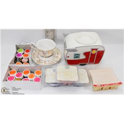 A LOT OF SCENTSY & 2 WAX MELTS