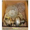 Image 1 : ESTATE BOX OF SERVING DISHES AND MORE