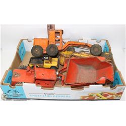 BOX OF OLD STEEL TOYS.