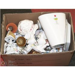 BOX WITH ASSORTED COLLECTIBLES AND DECOR