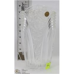 FRENCH CRISTAL D'ARQUES CUT CRYSTAL VASE.