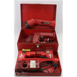 MILWAUKEE TORQUE DRIVER / DRILL & FLASHLIGHT SET