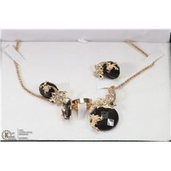 FASHION JEWELRY SET FISH DESIGN INCL EARRINGS,
