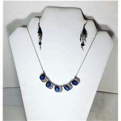 17)  BLUE & CLEAR CRYSTAL NECKLACE