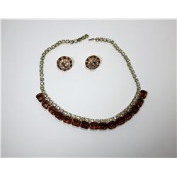 14)  VINTAGE GOLD TONE, AMBER & CLEAR