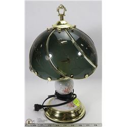 DECORATIVE GLASS FLORAL TABLE LAMP .