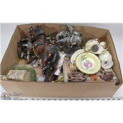 BOX OF ASSORTED COLLECTIBLES