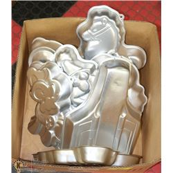 BOX W/7 LARGE CHARACTER CAKE PANS INCL.