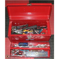 METAL MASTERCRAFT & TOOLBOX FULL OF TOOLS RED