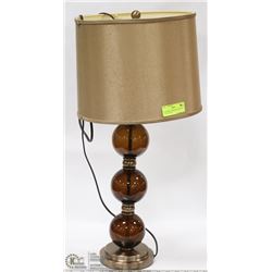 SHOWHOME AMBER GLASS TABLE LAMP 28" TALL