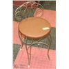 Image 1 : VANITY CHAIR