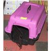 Image 1 : MEDIUM PET CARRIER/KENNEL, 24 X 16 X 15