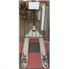 Image 1 : WHITE PALLET JACK CROWN 5000LB CAPACITY WITH