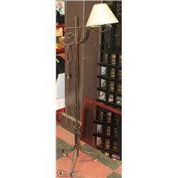 VINTAGE FLOOR LAMP WITH DECORATIVE WROUGHT IRON
