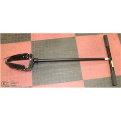 MANUAL POST HOLE AUGER.