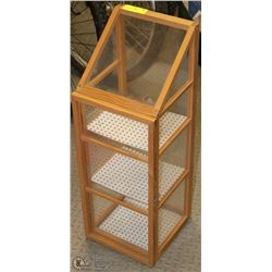 WOODEN PLANT CASE/