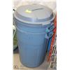 Image 1 : PAIR OF RUBBERMAID ROUGHNECK GARBAGE CANS W/ LIDS