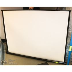 CEILING MOUNT HOME THEATRE SCREEN 6'WX6'L