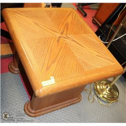 OAK END TABLE 27"X24"X20".