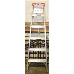 6FT ALUMINUM LADDER