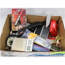 SMALL FLAT OF MENS ITEMS INCL GPS, KNIFE, LIGHTERS