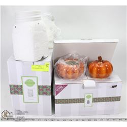 2 NEW SCENTSY WARMERS