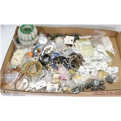 LARGE TRAY OF COSTUME JEWELLERY