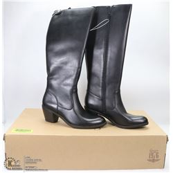 NEW GENUINE 1976 GENUINE LEATHER BOOTS SIZE 6