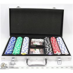 POKER SET IN METAL CARRYING CASE. HOBBY