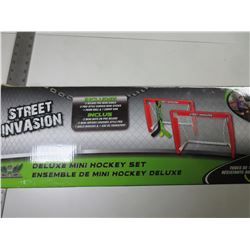 Delux Mini Hockey nets for indoor fun / open box