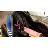 Image 2 : GOLF CLUBS TENNIS RACKETS AND POOL CUES